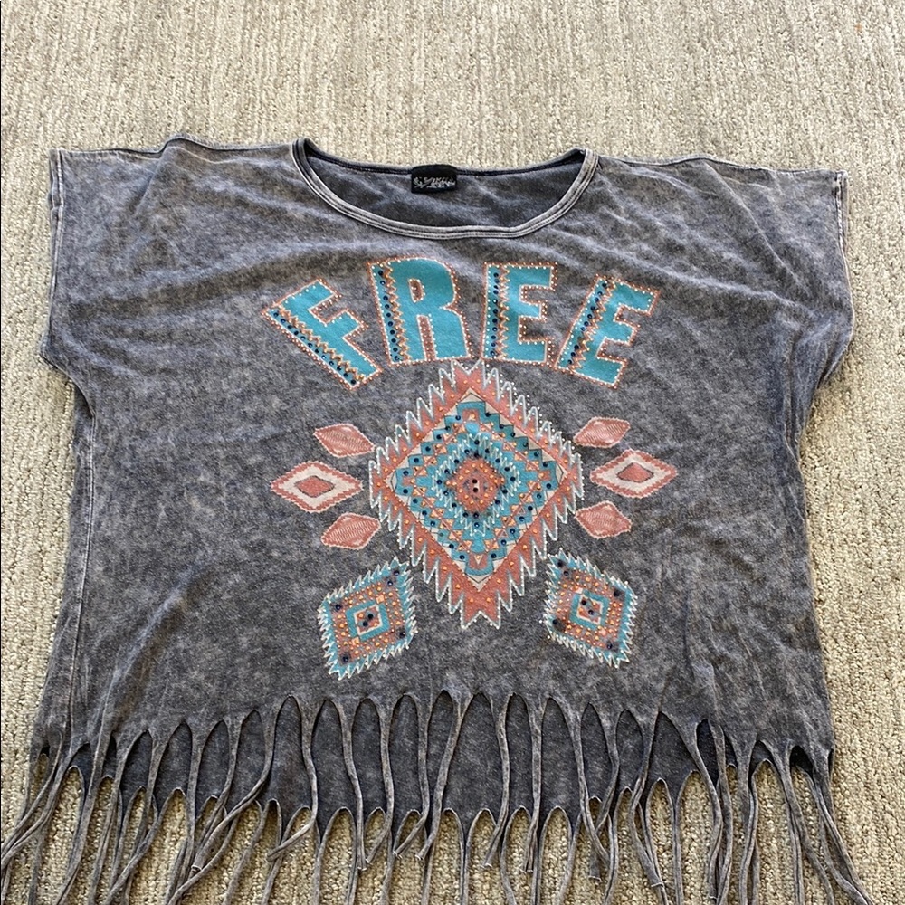 Daytrip Gray and Blue Fringe Crop Top with Graphic